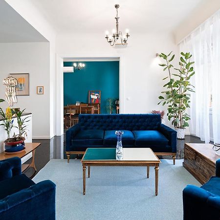 Spacious & Artistic Retro 2Bd Apt With Sauna Атина Екстериор снимка